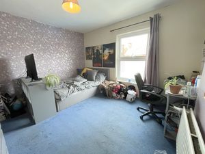 Silcott Street- click for photo gallery